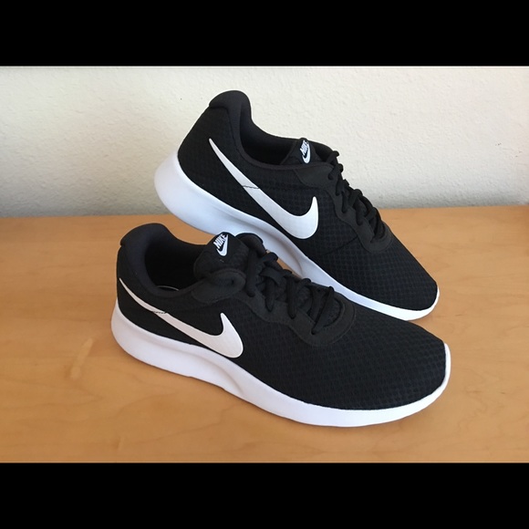 Men’s Nike - Picture 2 of 4